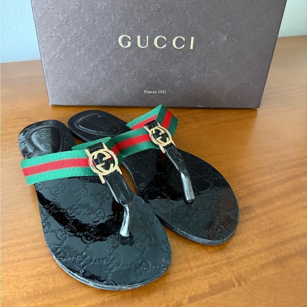 Gucci Double g leather sandals